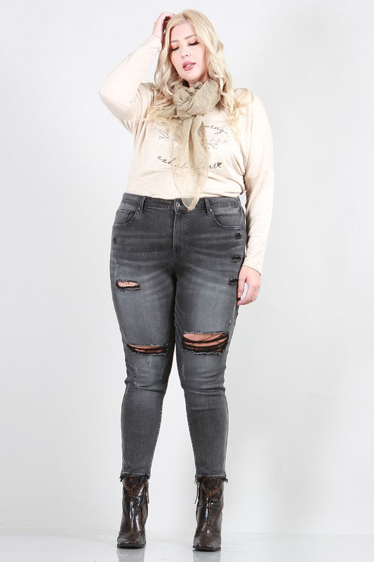 PLUS SIZE DISTRESSED SKINNY JEANS