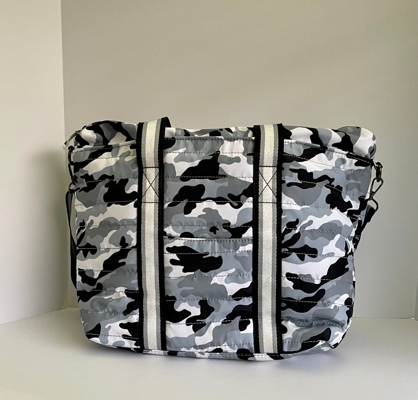 Urban Expressions Large Tote Gray Camo