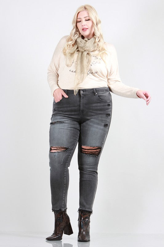 PLUS SIZE DISTRESSED SKINNY JEANS